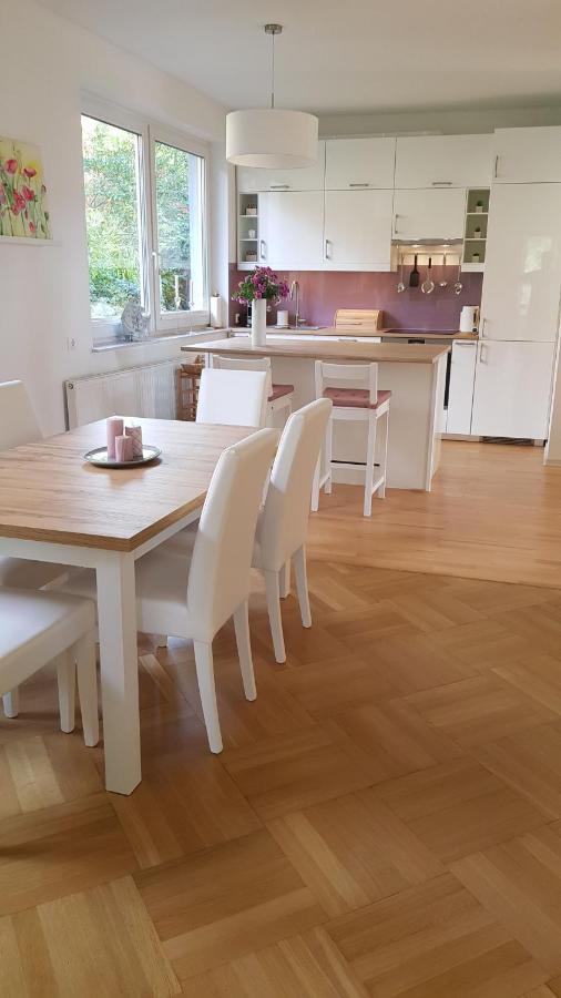 Blick über Krems mit Gartenpavillon Exterior foto